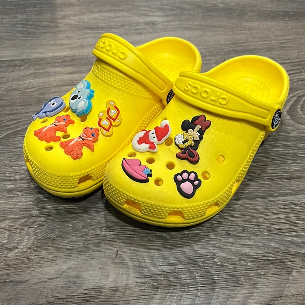 CROCS 🐥 Children’s Yellow Clog